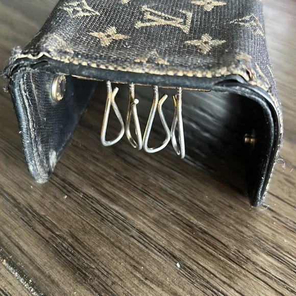 LV Denim Key Pouch - Picture 10 of 12